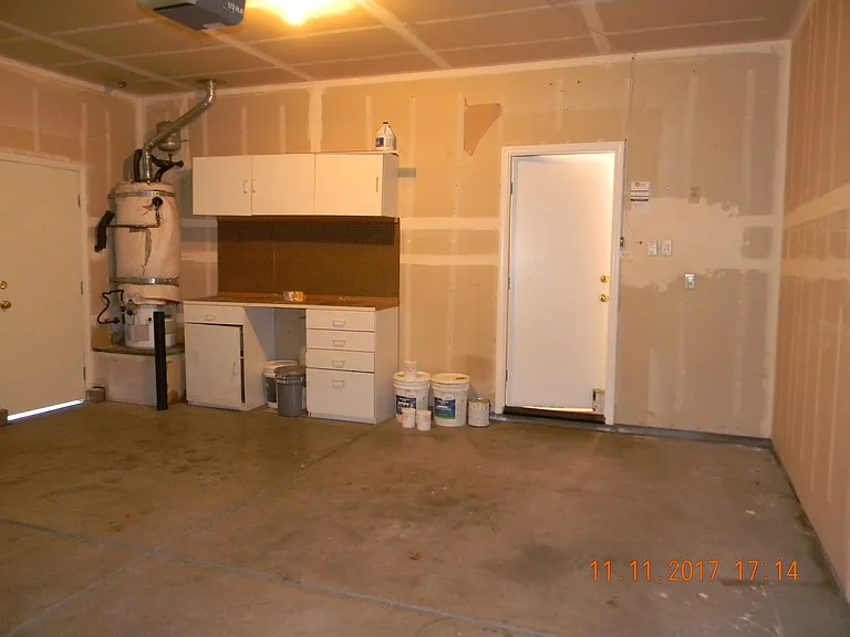 589 Alden Way — Photo 32