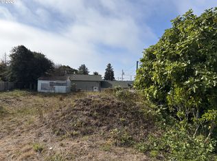 312 S Wall St, Coos Bay, OR 97420