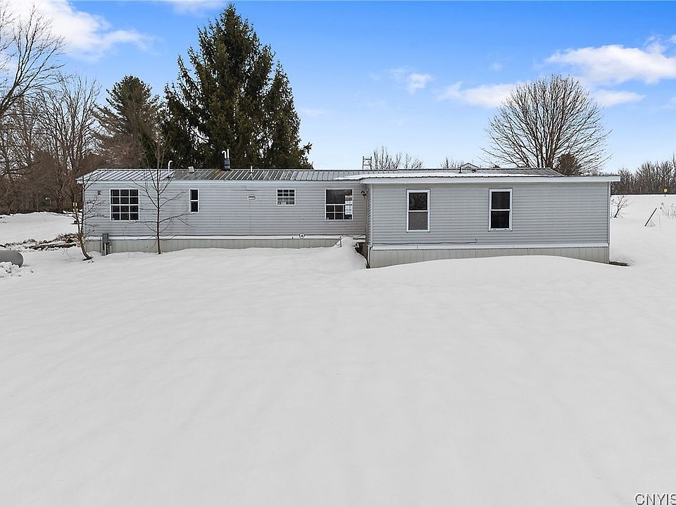 1st image of 18 Little Pond Rd