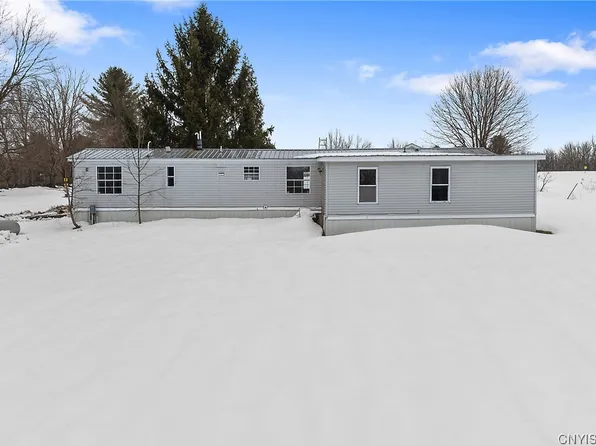 18 Little Pond Rd, Williamstown, NY 13493