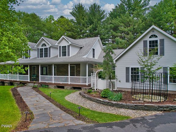 2nd image of 180 Mulberry Dr