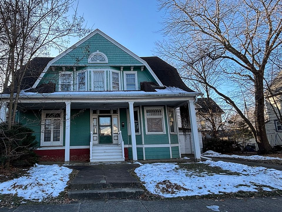 1st image of 217 Franklin St