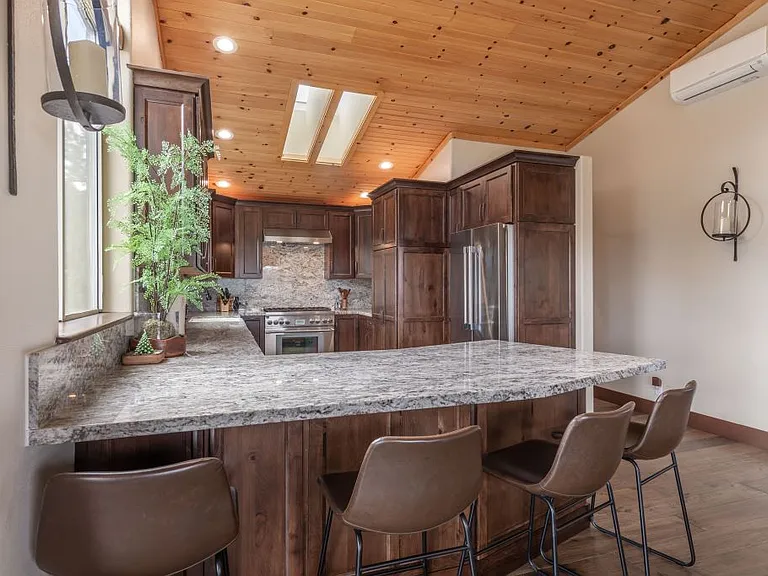 12426 Viking Way — Photo 7
