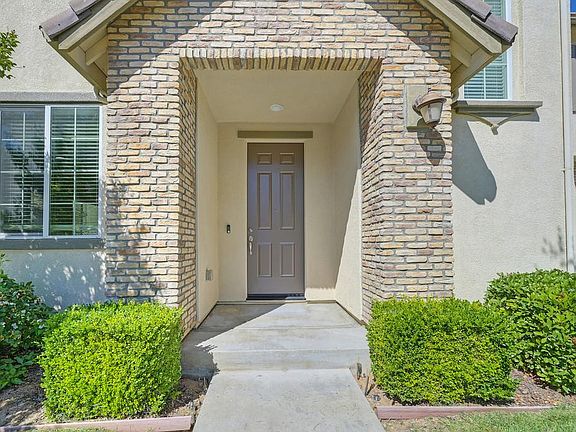 3rd image of 1114 Landmark Circle