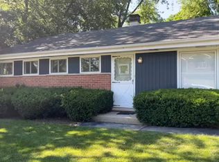 2062 Big Oak Ln, Northbrook, IL 60062