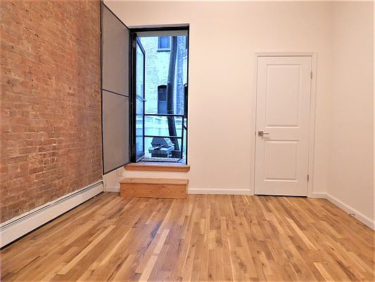 2nd image of 1742 1st Ave #B