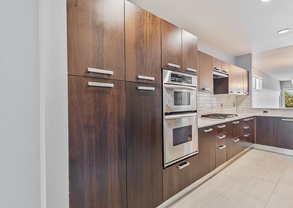 1st image of 11815 Laurelwood Dr Unit 18