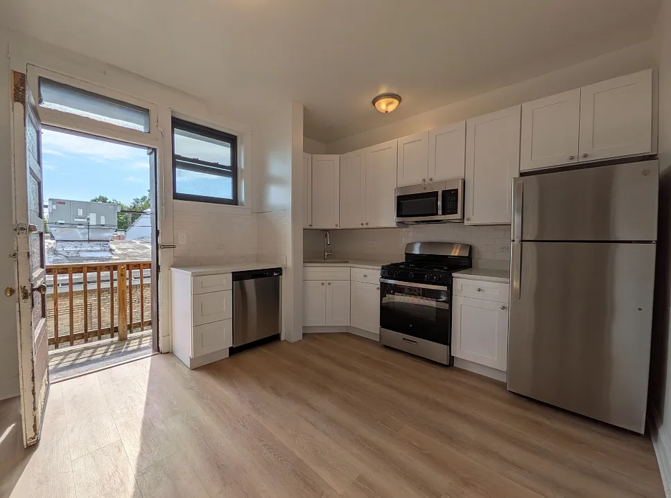 2 bed, 908 sqft, $2,795 — Photo 1