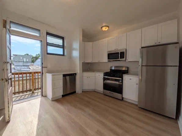 2650 N Milwaukee Ave #3, Chicago, IL 60647