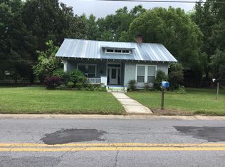 4218 Dantzler St, Moss Point, MS 39563