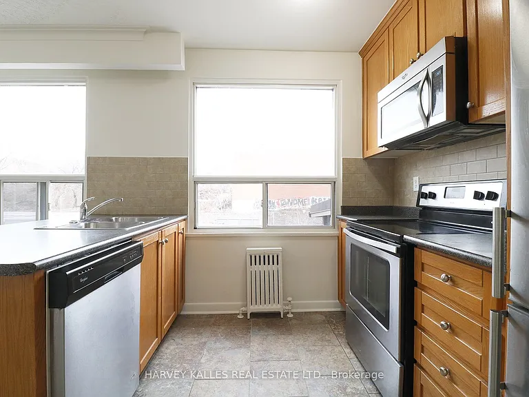 500 Gilbert Ave #102 — Photo 6