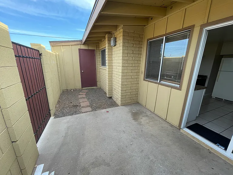 7526 W Glenn Dr #5 — Photo 8