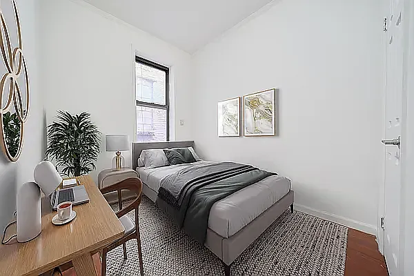 201 E 2nd St #3B — Photo 2
