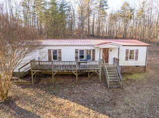 408 Jacobs Rd, Hurt, VA 24563