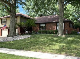 2737 SW Osborn Rd, Topeka, KS 66614