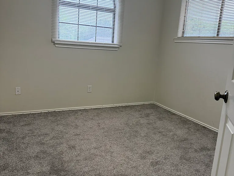239 Rodeo Dr — Photo 12