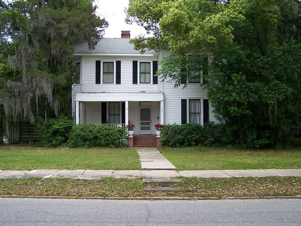 1st image of 118 Lee St