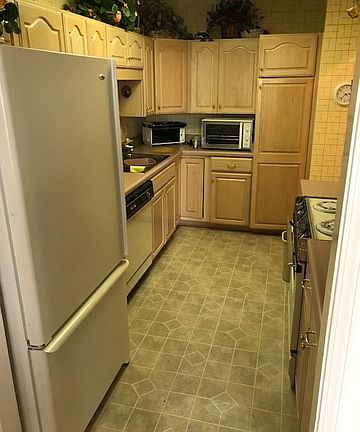 4th image of 1 Towers Park Ln APT 611