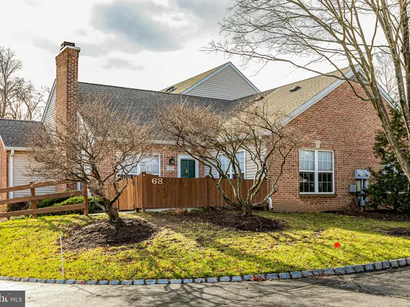 68 Woolsey Ct, Pennington, NJ 08534