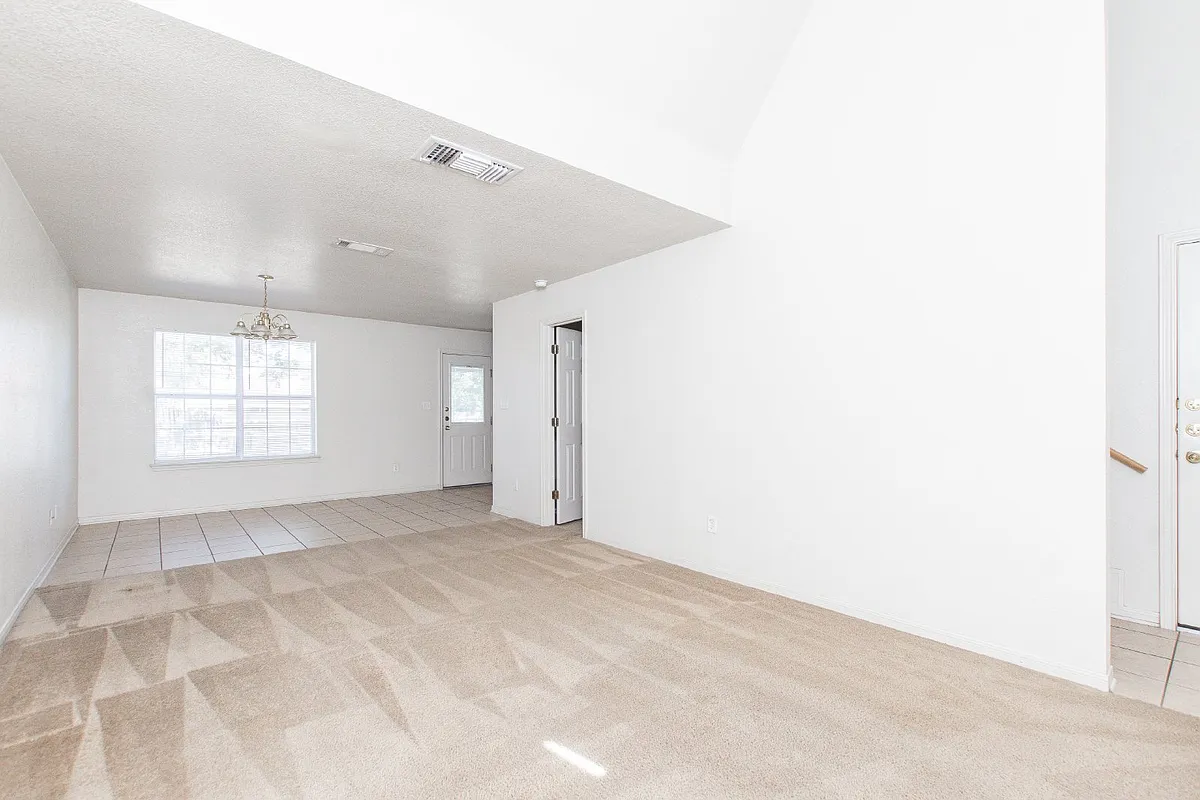 Building Photo - 5009 John David Dr #A