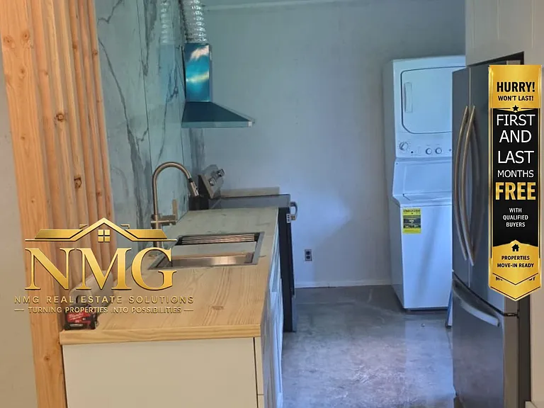 945 Park Ln #2 — Photo 2