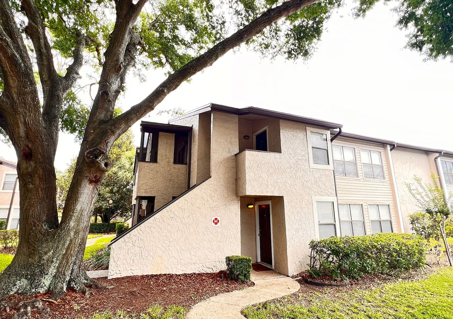 Convenient Winter Park Spacious 2-bedroom, 2-bath condo Condo Near Full Sail Washer & Dryer Inclu... — Photo 2