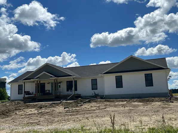 5259 E Clark Rd, Bath, MI 48808