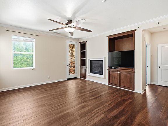 5th image of 6 Colonial Way #61