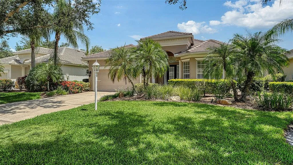 3 bed, 2.0 bath, 2032 sqft, $6,500 — Photo 2