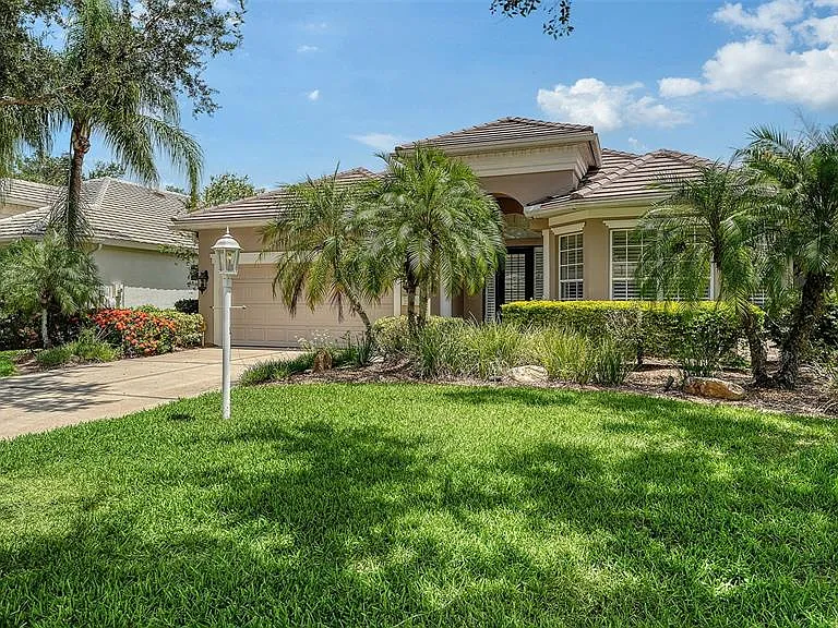 6909 Lennox Pl — Photo 2
