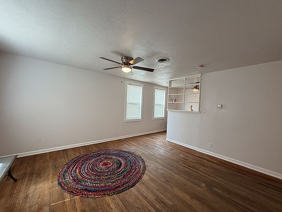 4th image of 3918 Harris Dr