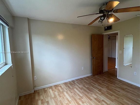 5th image of 645 NE 121st St APT 404
