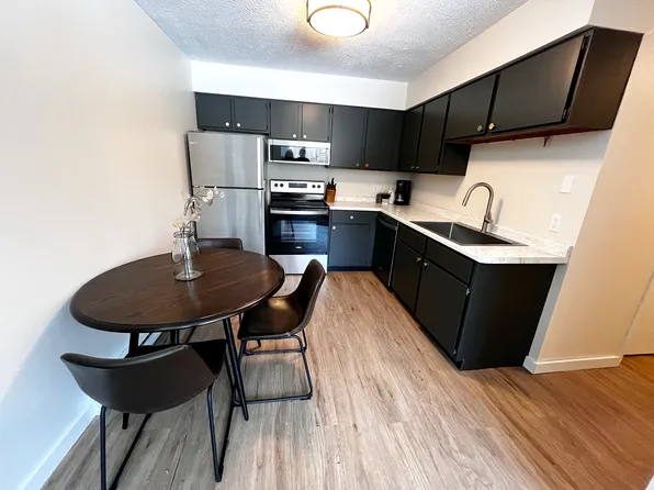 47480 Mill Rd APT 5, Houghton, MI 49931