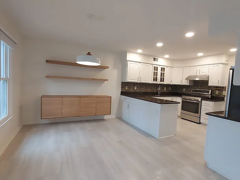 7418 Crestberry Ln — Photo 30