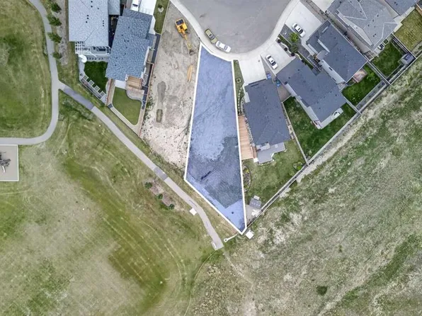 1282 Pacific Cir W, Lethbridge, AB T1J 5V3