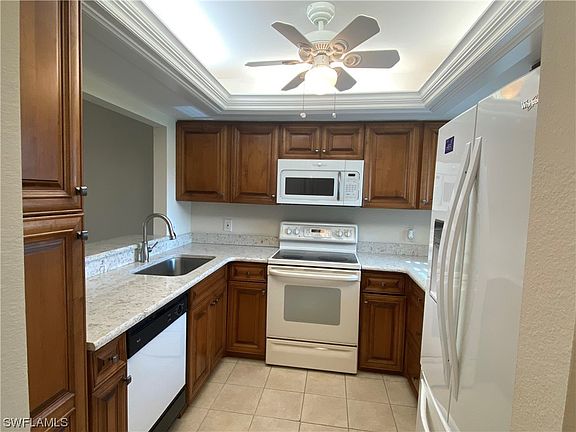 3rd image of 7402 Lake Breeze Dr APT 114