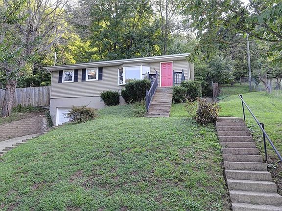 3rd image of 1566 E Woodland Dr