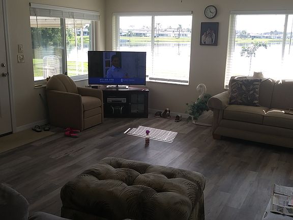 4th image of 1006 Augusta Dr