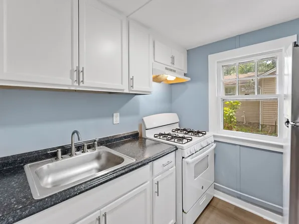 24 Begonia St, Browns Mills, NJ 08015