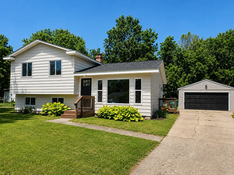 5514 Cabot St — Photo 1