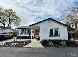 107 Marion Ln, Healdsburg, CA 95448