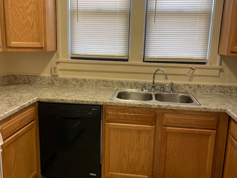 5914 Walnut St #301 — Photo 5
