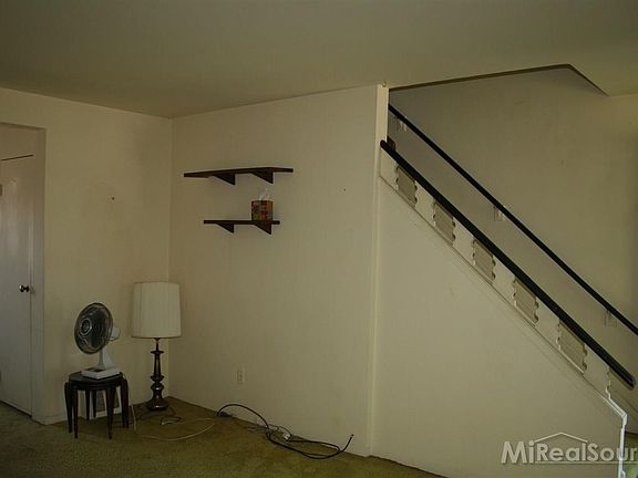 5th image of 22994 Gary Ln