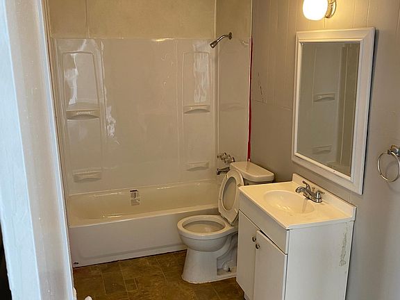 5th image of 1613 Park St #1613