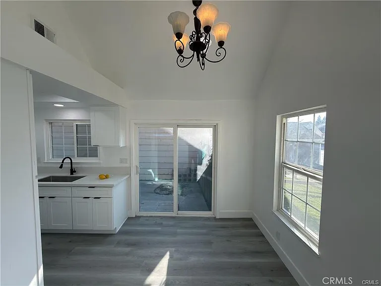 14560 Woodland Dr — Photo 6