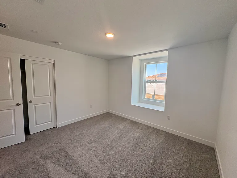 15904 Bandon Ln — Photo 17