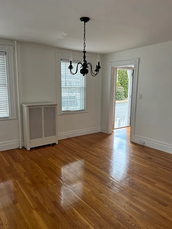 2 bed, 1.5 bath, 1200 sqft, $2,700 — Photo 3