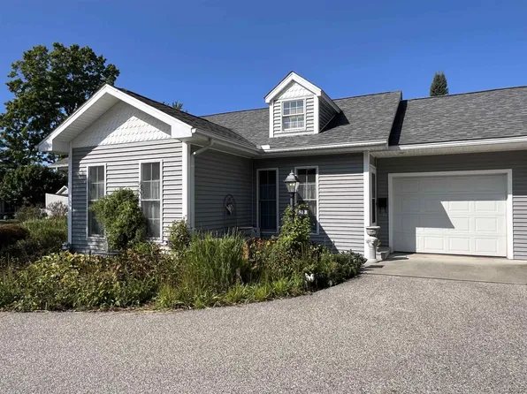 961 W Maumee St, Adrian, MI 49221