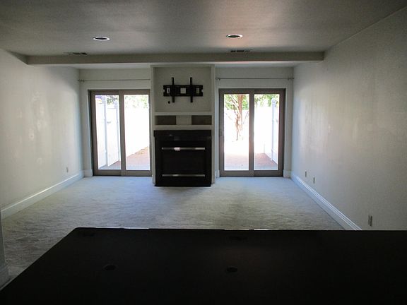 4th image of 384 15th St