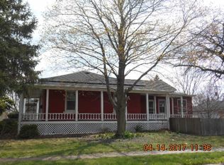 1106 9th St, La Salle, IL 61301
